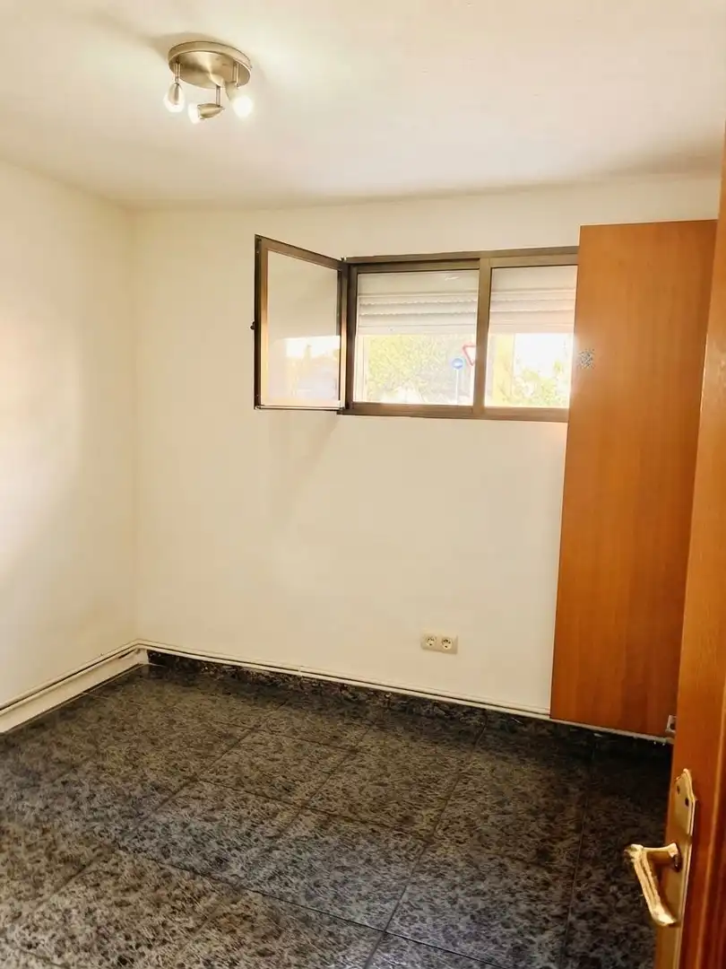 Wohnung zum Verkauf in Manresa mit Klimaanlage, Heizung und Terrasse