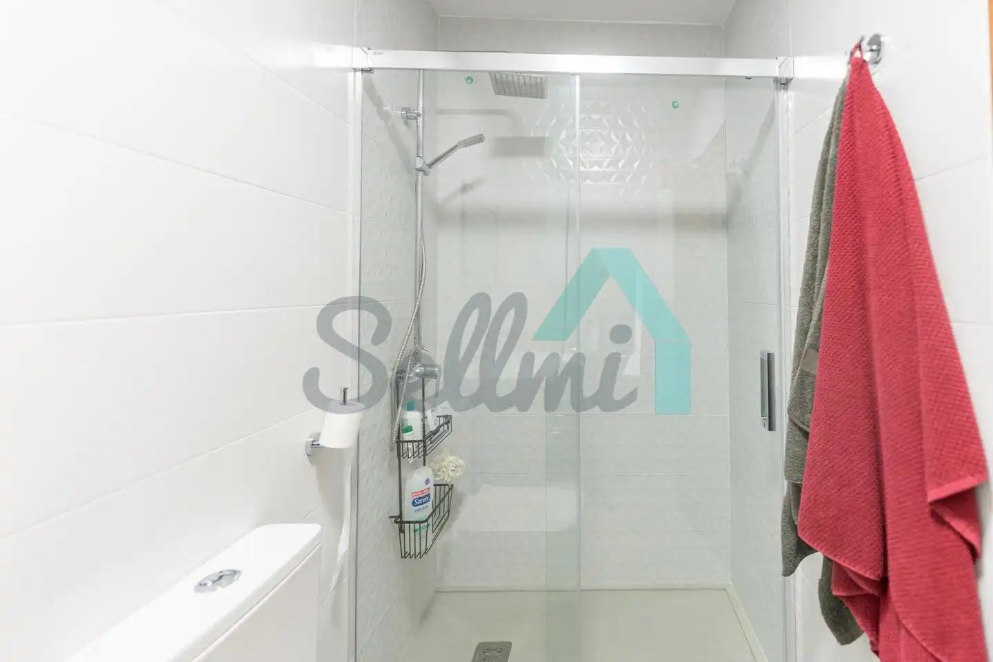 Badezimmer von Wohnung zur Miete in Oviedo  mit Heizung, Parkett und Möbliert