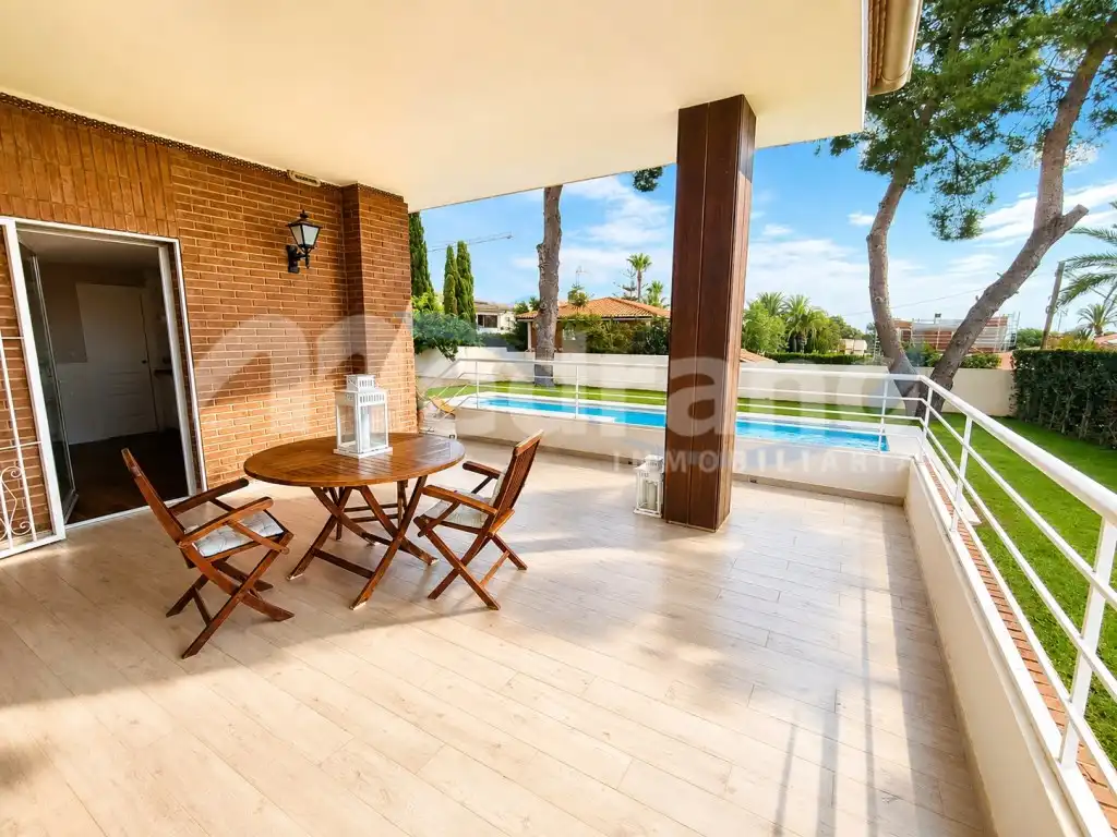 Villa avec terrasse à vendre à Urbanizaciones, imagen 8