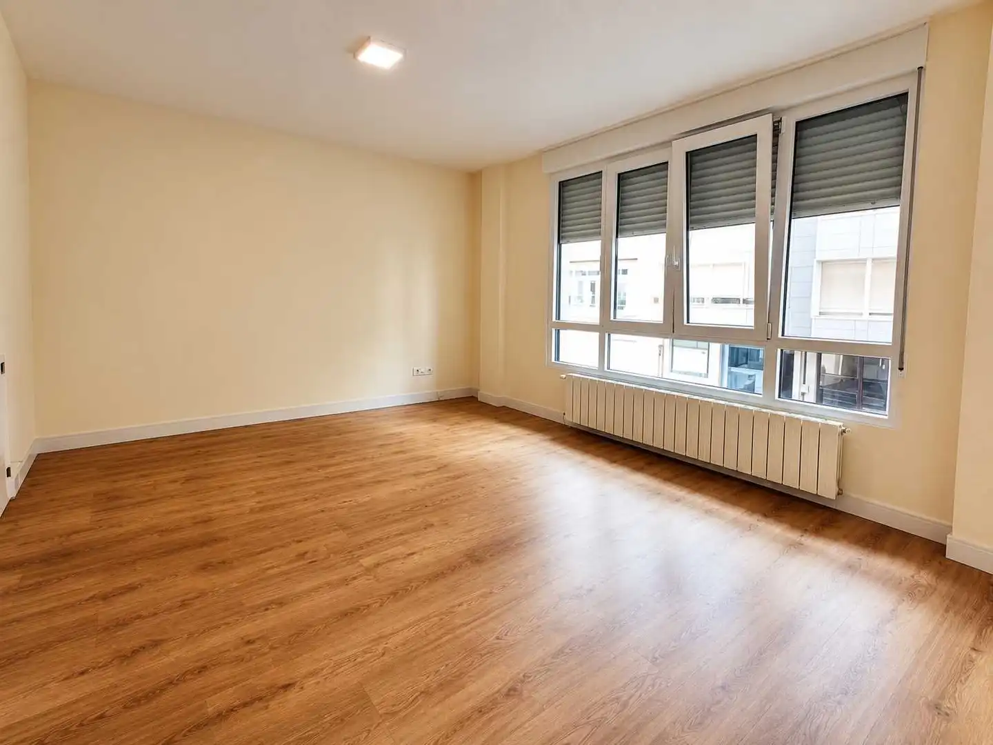 Flat for rent in Numancia - San Fernando