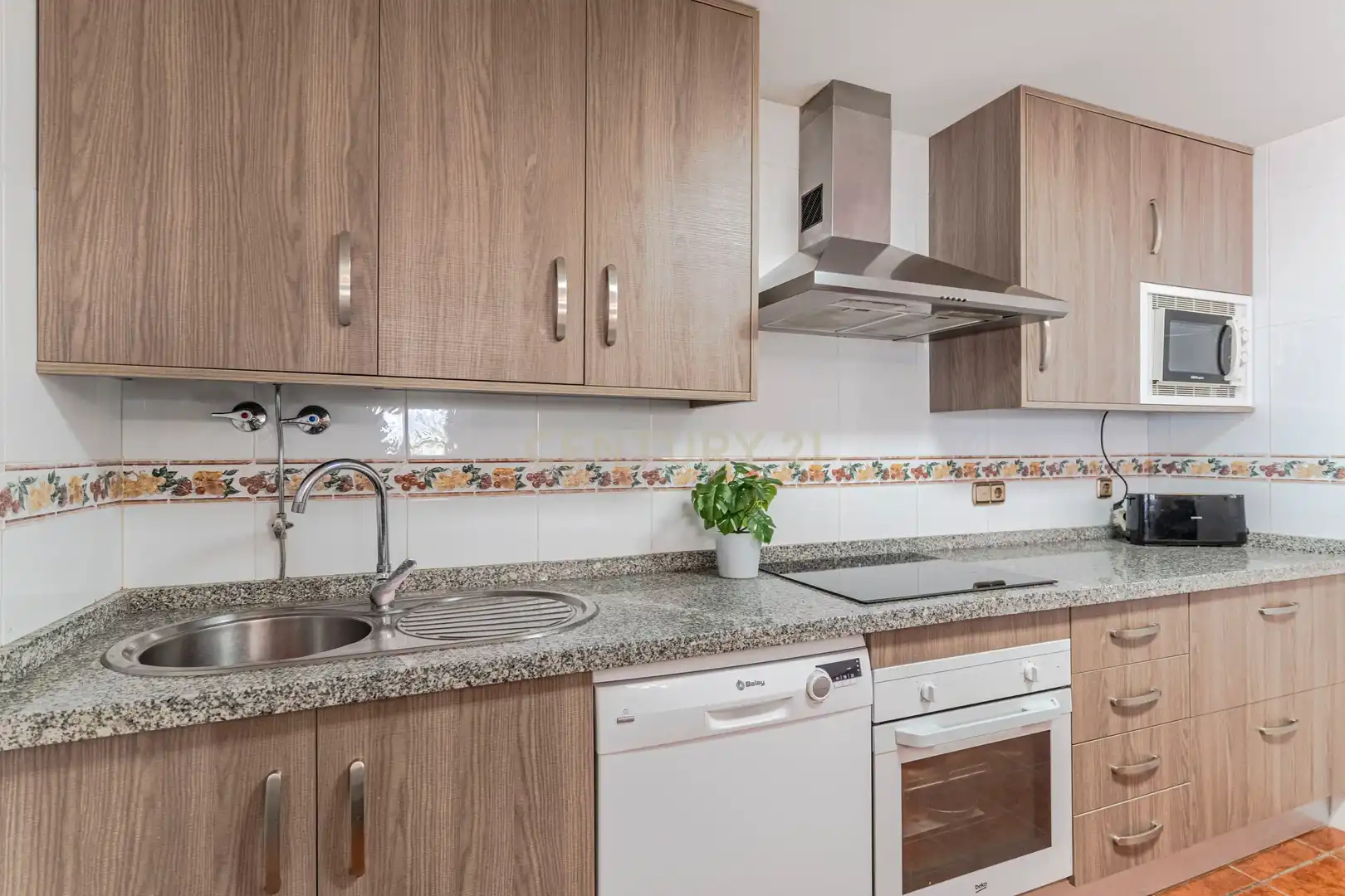 Cocina de Casa o chalet en venta en Las Gabias con Jardín privado, Trastero y Piscina