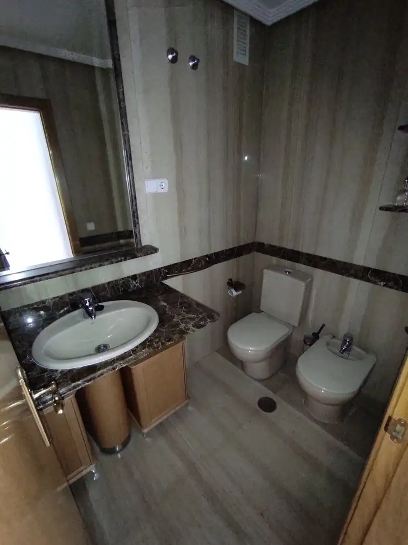 Bathroom of Duplexes for rent in León Capital   with Heating