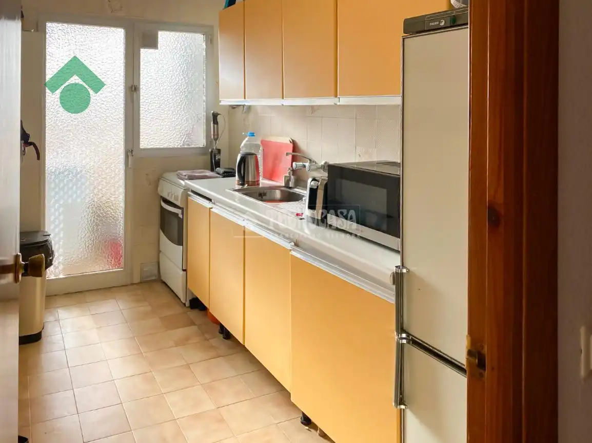 Kitchen of Flat for sale in Almuñécar  with Furnished, Balcony and Community pool