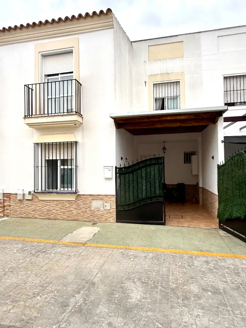Adossat amb terrassa en venda a Calle Santa Ángela de la Cruz, imagen 2
