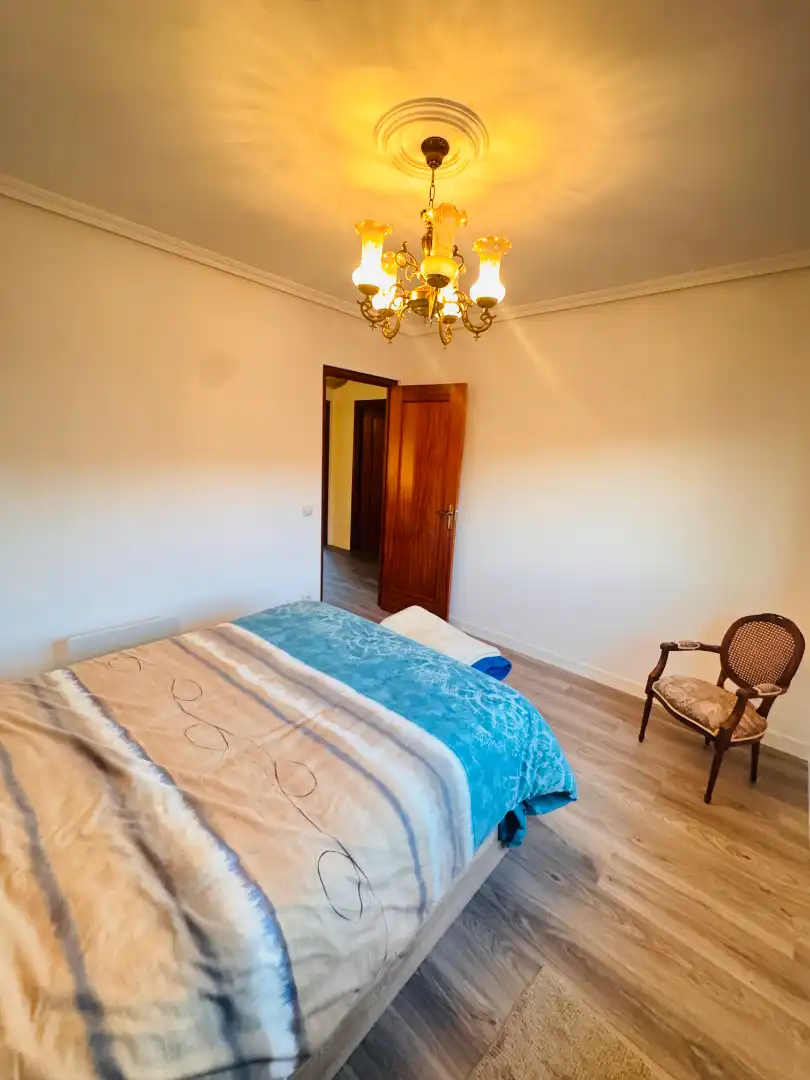 Habitación de Casa adosada en venta en Laguna de Duero con Calefacción, Jardín privado y Parquet