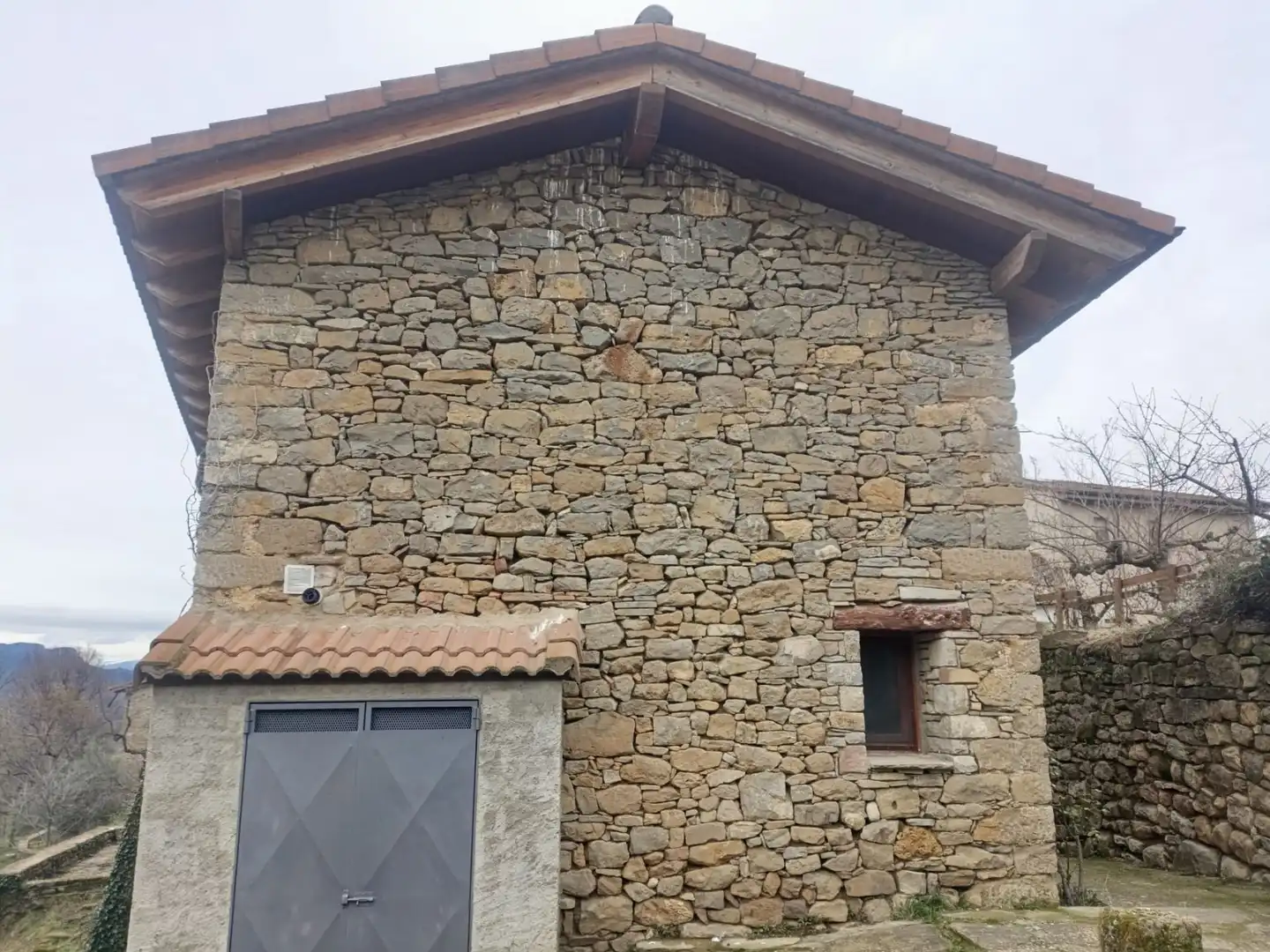 Vista exterior de Casa o xalet en venda en Graus amb Calefacció, Jardí privat i Terrassa