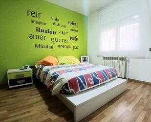 Bedroom of Flat for sale in Terrassa  with Air Conditioner, Terrace and Balcony