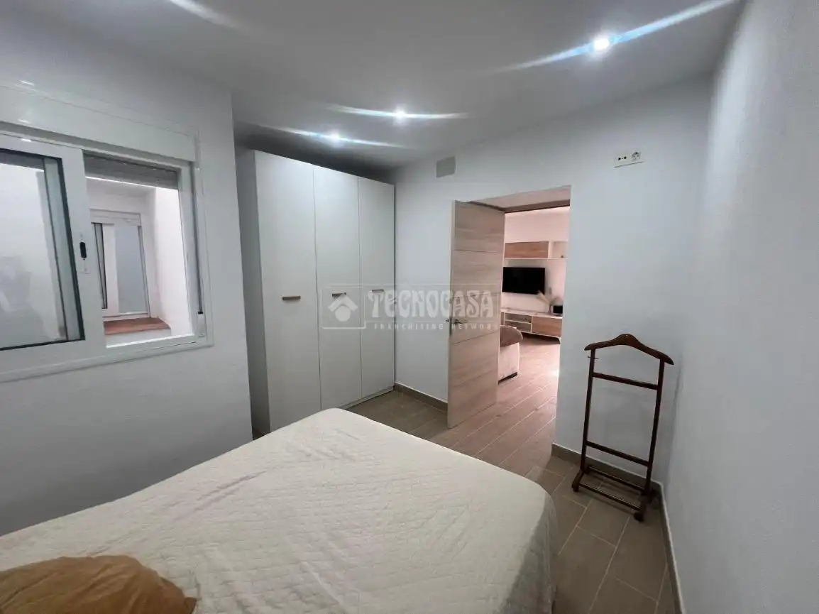 Bedroom of Flat for sale in San Roque