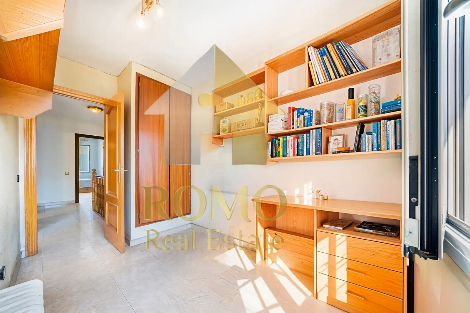 Habitación de Casa adosada en venta en Santa Perpètua de Mogoda con Calefacción y Trastero
