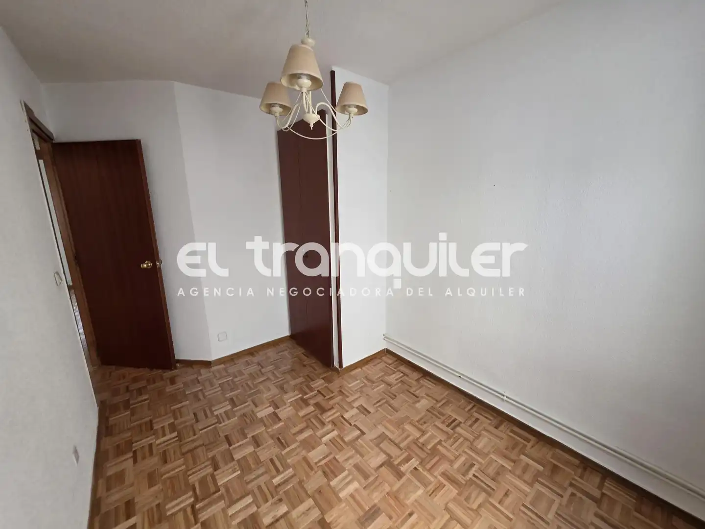 Bedroom of Flat for rent in Madrid  with Air Conditioner, Parquet flooring and Terrace
