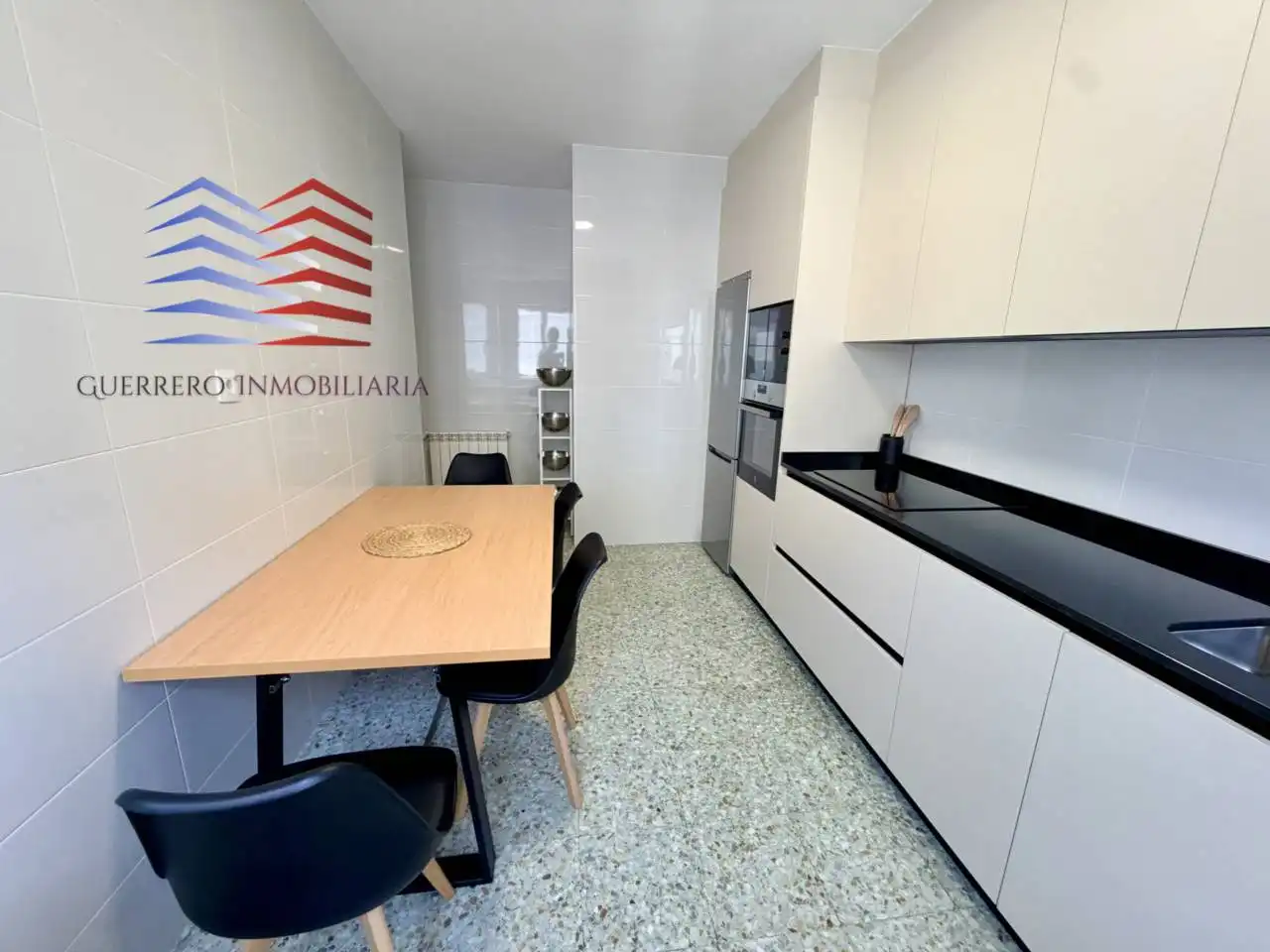 Küche von Wohnung zur Miete in Ourense Capital  mit Heizung, Parkett und Möbliert