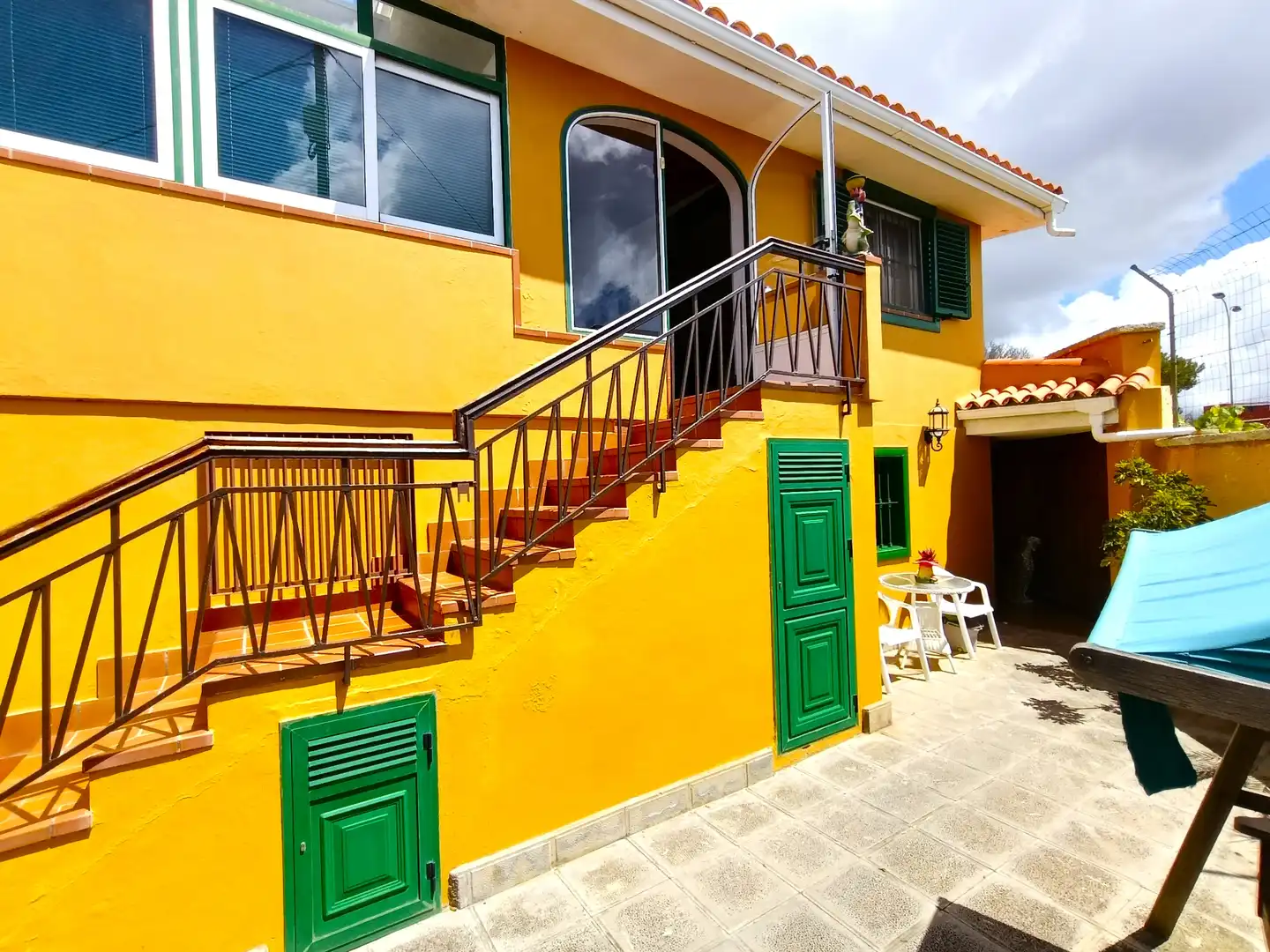 Außenansicht von Haus oder Chalet zum Verkauf in San Cristóbal de la Laguna mit Privatgarten und Abstellraum
