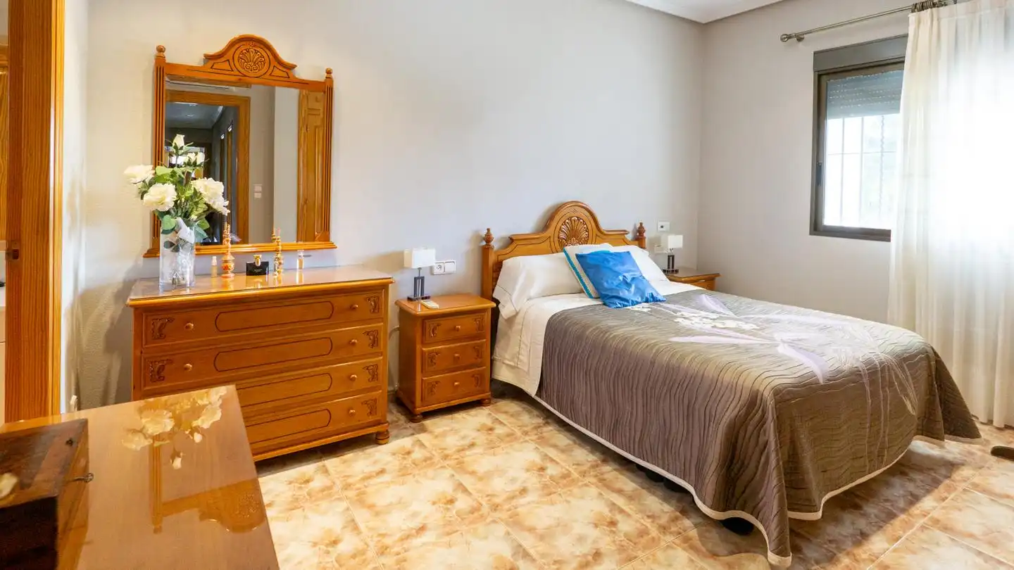 Habitación de Casa o chalet en venta en Crevillent con Aire acondicionado, Jardín privado y Terraza
