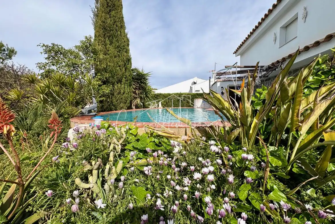 Piscina de Casa o chalet en venta en L'Ametlla de Mar  con Aire acondicionado, Calefacción y Jardín privado