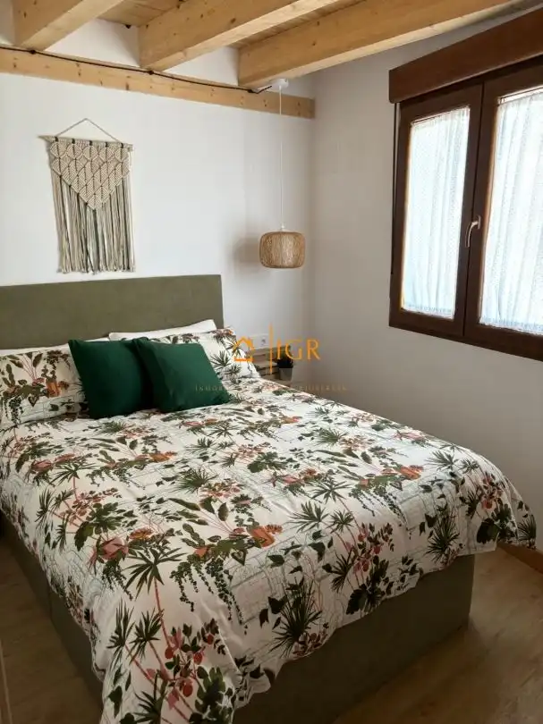 Dormitori de Casa o xalet en venda en Torrecilla En Cameros amb Aire condicionat i Calefacció
