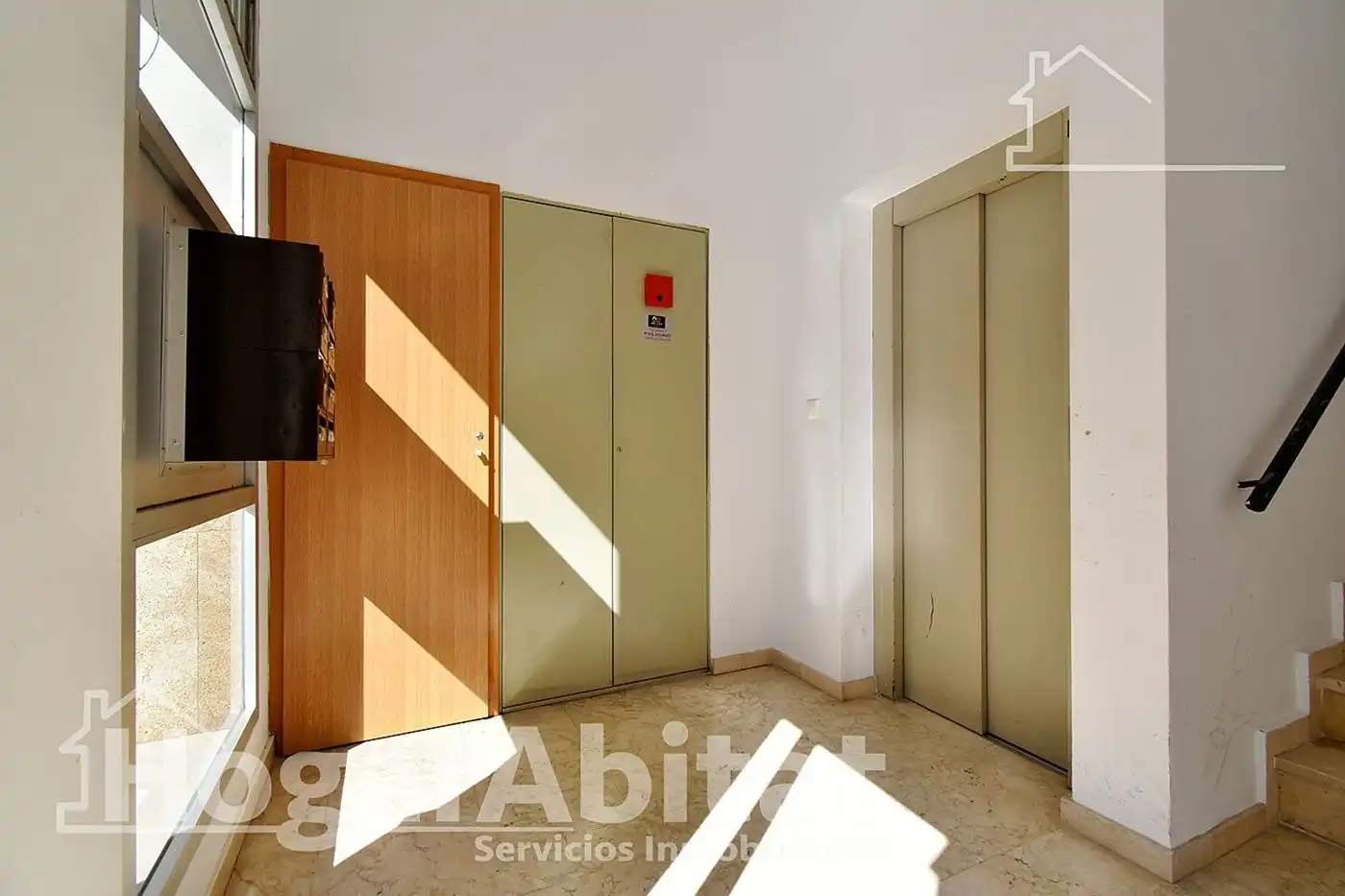 Wohnung zum Verkauf in Oliva mit Klimaanlage, Heizung und Terrasse