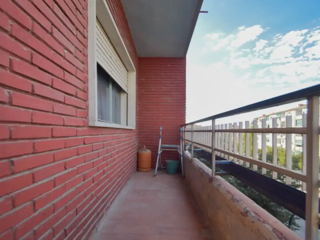 Piso con ascensor en venta en Calle Delfin, imagen 3