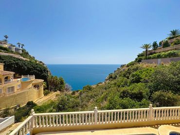 Villa mit Pool zum Verkauf in Cumbre del Sol