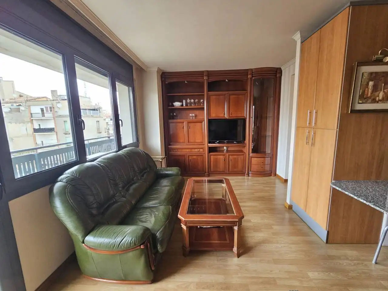 Sala d'estar de Apartament de lloguer en Manresa amb Aire condicionat, Parquet i Moblat