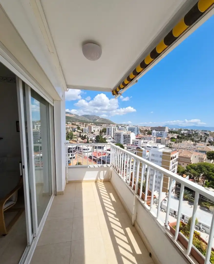 Apartament amb terrassa en venda a Avenida Alay 3, imagen 3