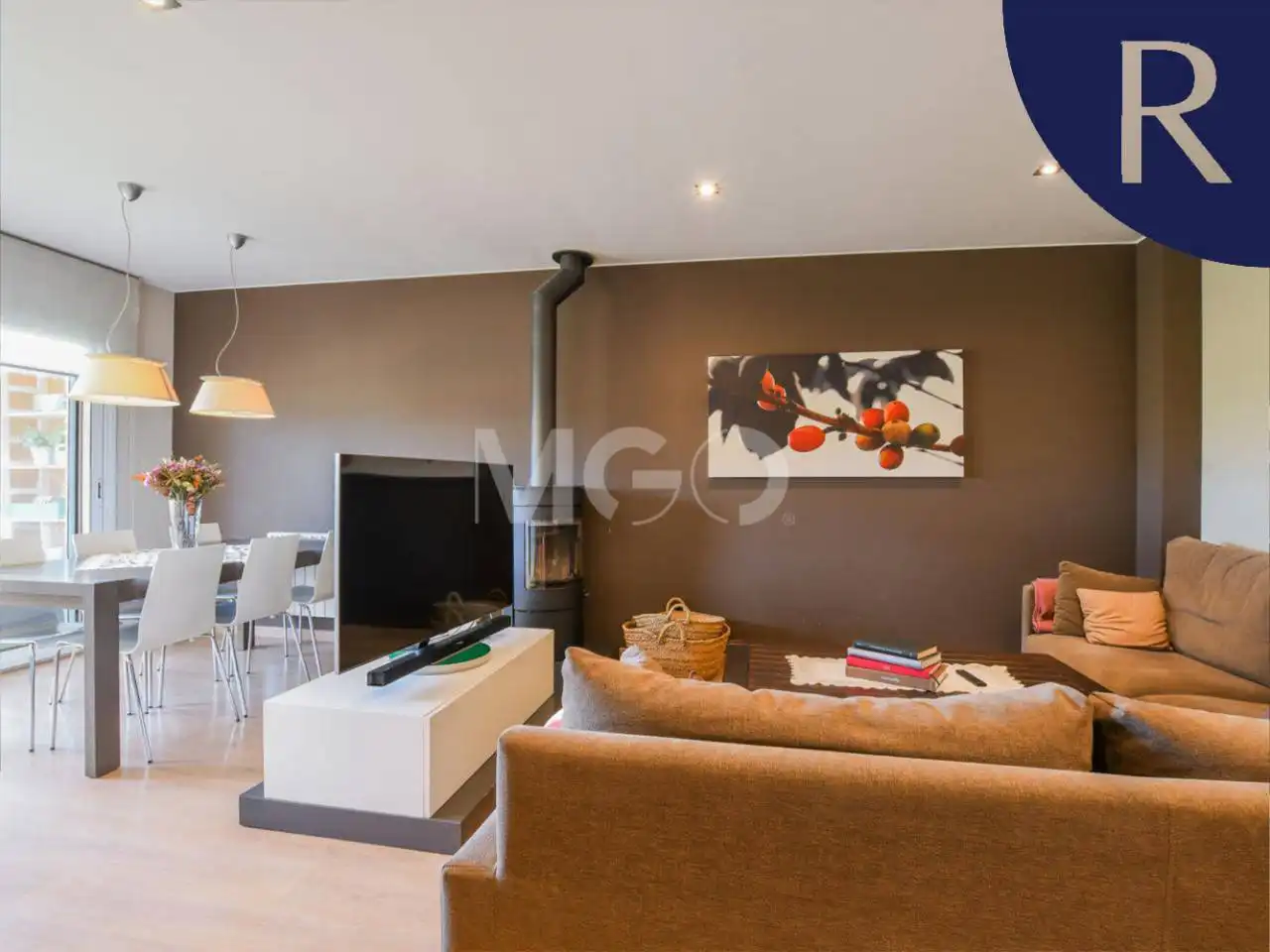 Living room of Houses for sale in Manlleu  with Air Conditioner, Heating and Parquet flooring
