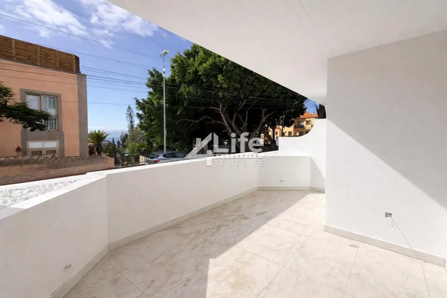 Vista exterior de Piso en venta en Adeje con Aire acondicionado, Terraza y Trastero