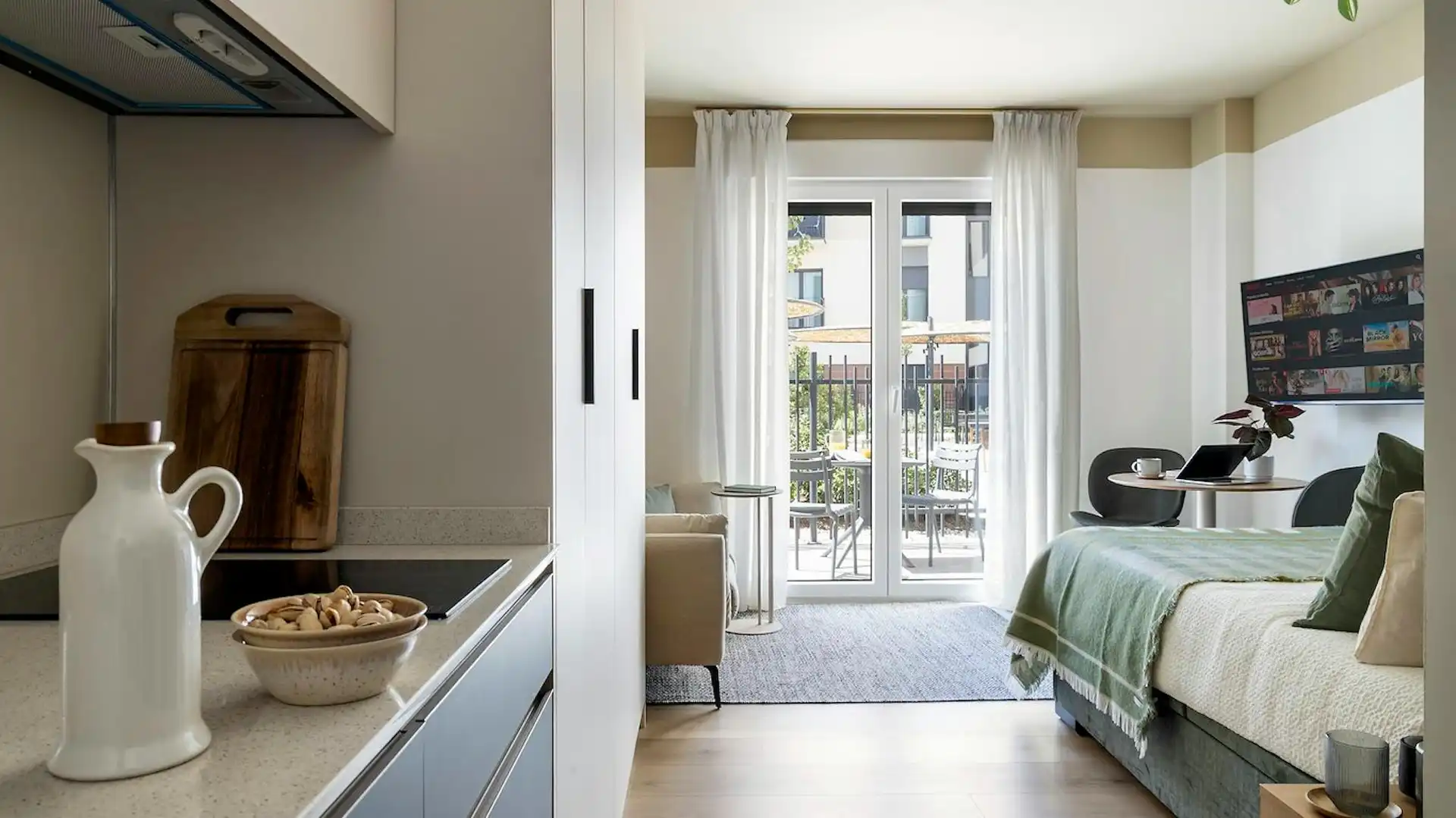 Bedroom of Flat for rent in Alcobendas  with Air Conditioner, Heating and Washing machine