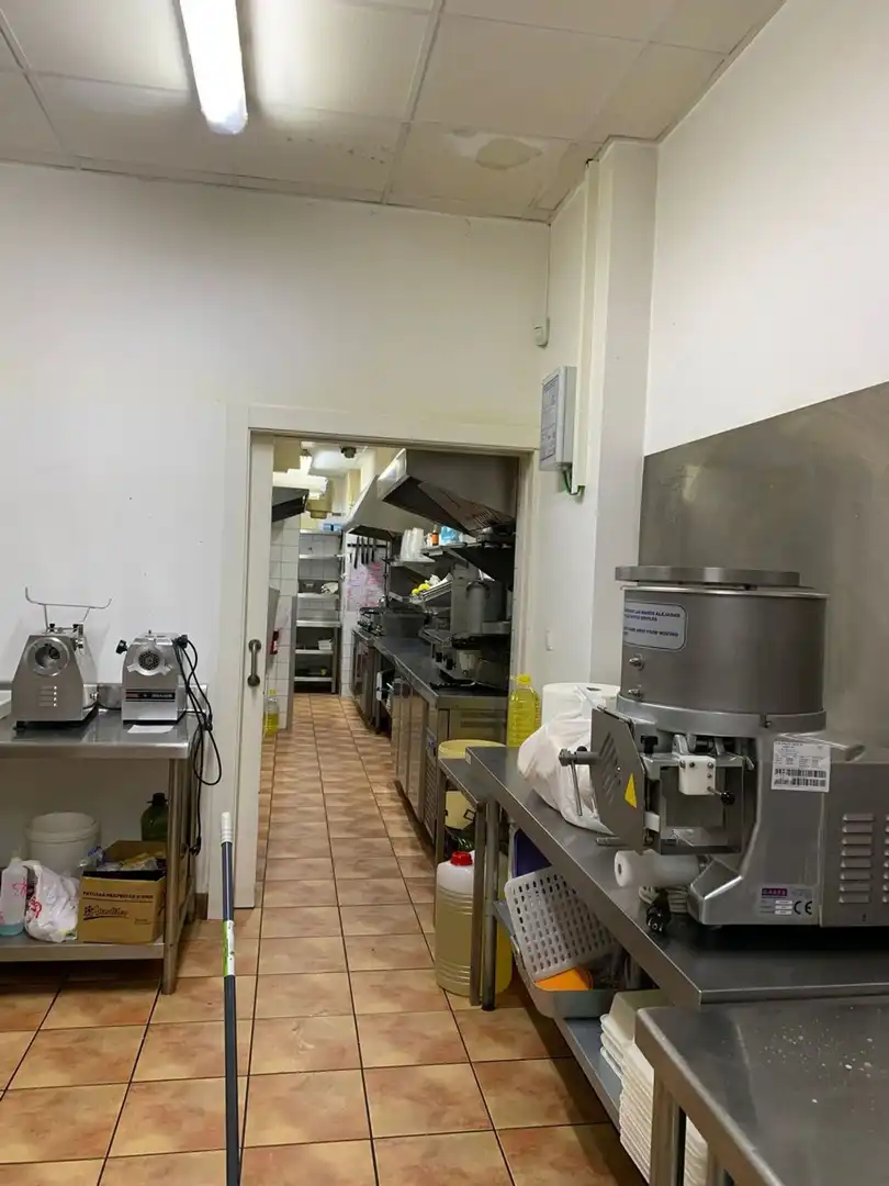 Locale commerciale in cessione a Centro, imagen 6