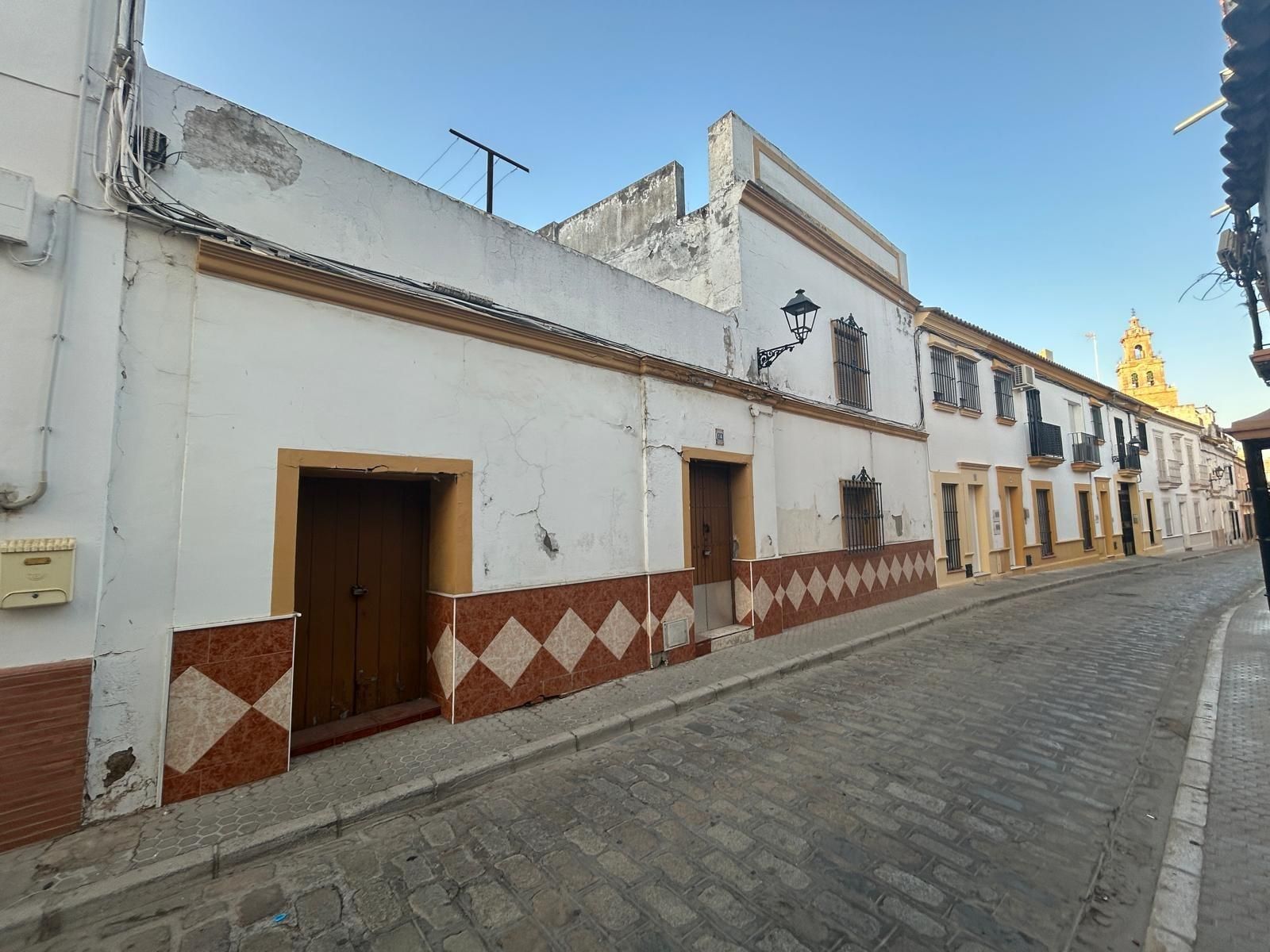 Exterior view of House or chalet for sale in Utrera