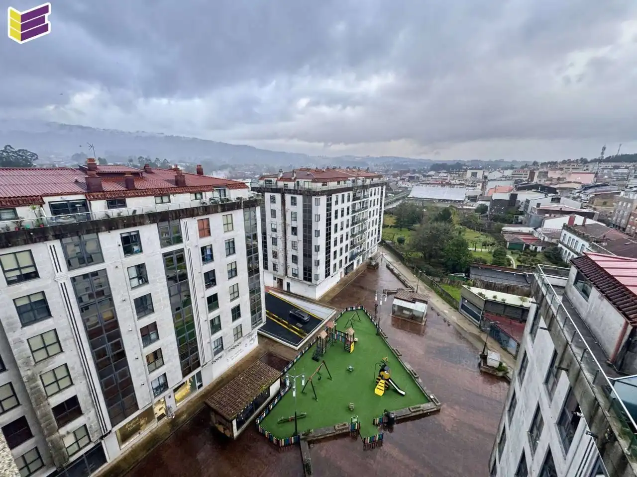 Vista exterior de Àtic en venda en O Porriño   amb Calefacció, Terrassa i Traster