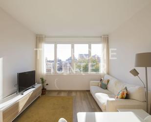 Living room of Flat to rent in  Barcelona Capital  with Air Conditioner, Heating and Furnished