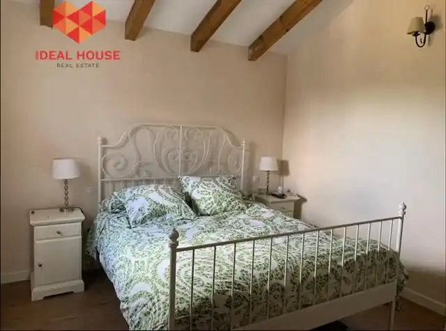 Dormitori de Finca rústica en venda en Villacastín amb Jardí privat, Terrassa i Moblat