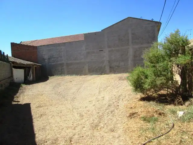 Land for sale in Alcampell