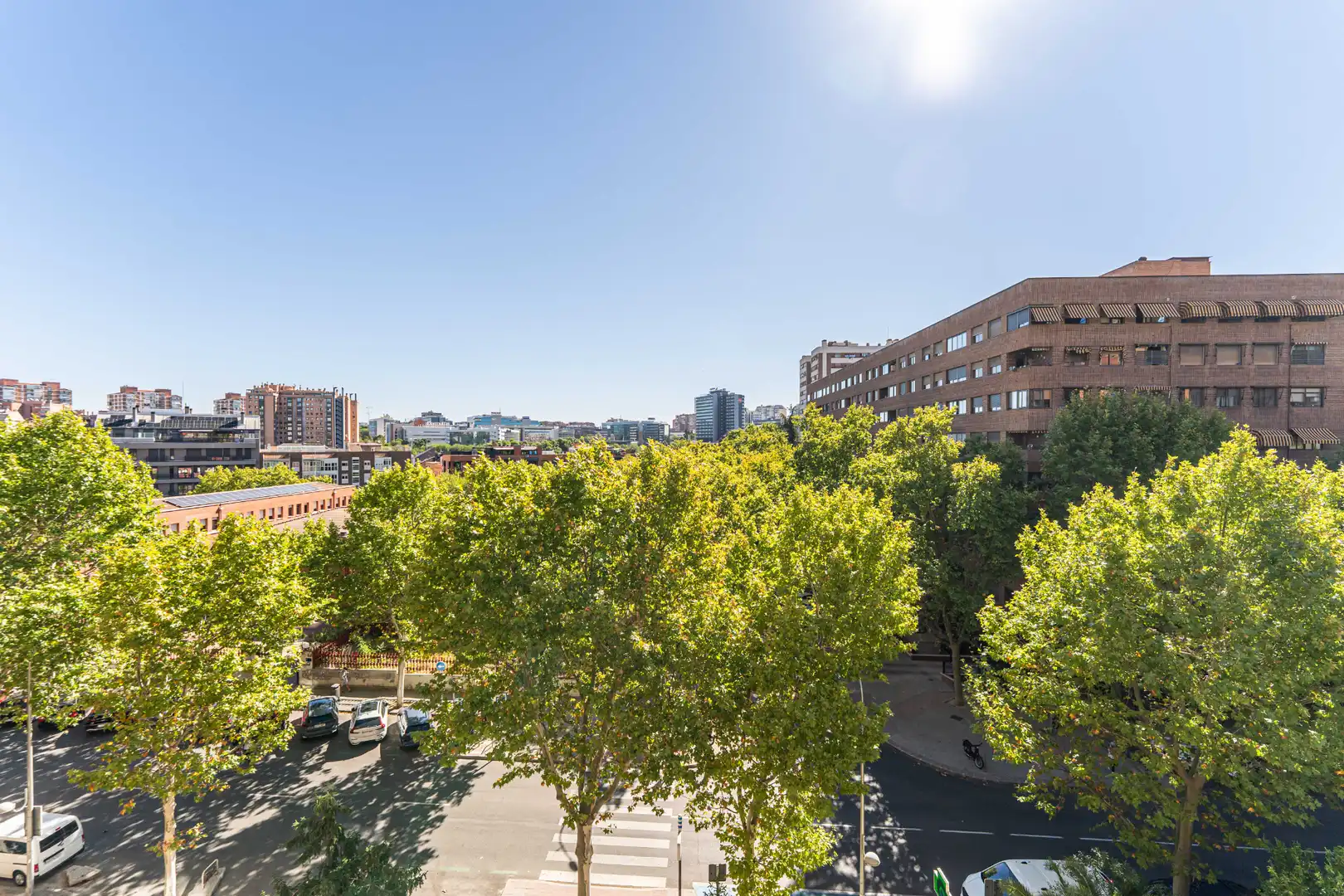 Vista exterior de Pis en venda en Madrid amb Calefacció, Parquet i Terrassa
