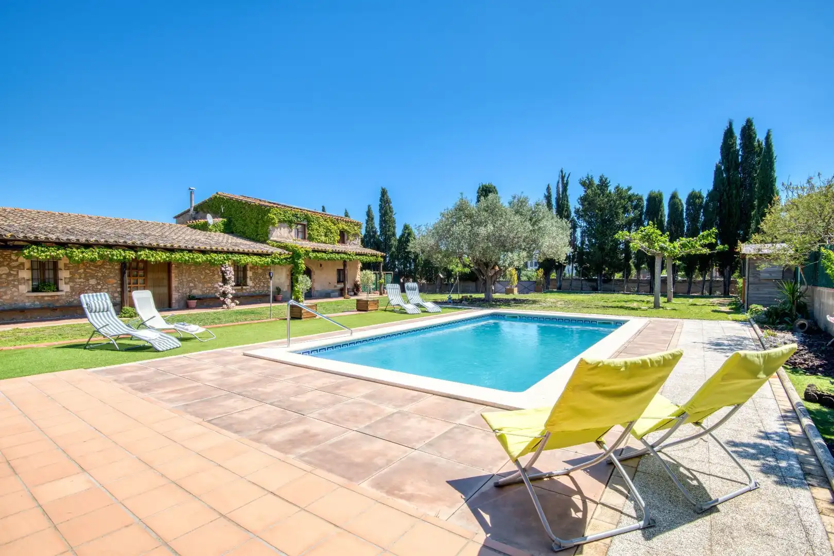 Garten von Country house zum Verkauf in Albons mit Privatgarten, Terrasse und Schwimmbad