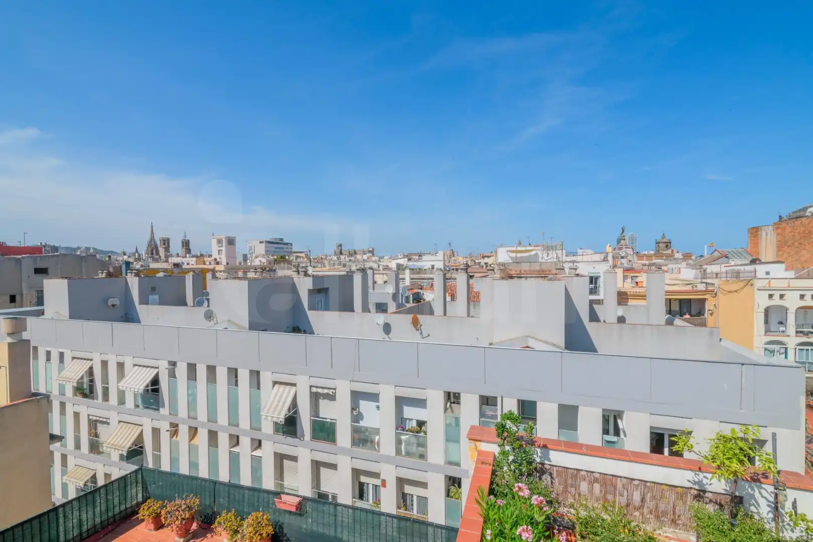 Vista exterior de Pis en venda en Barcelona amb Calefacció, Traster i Balcó
