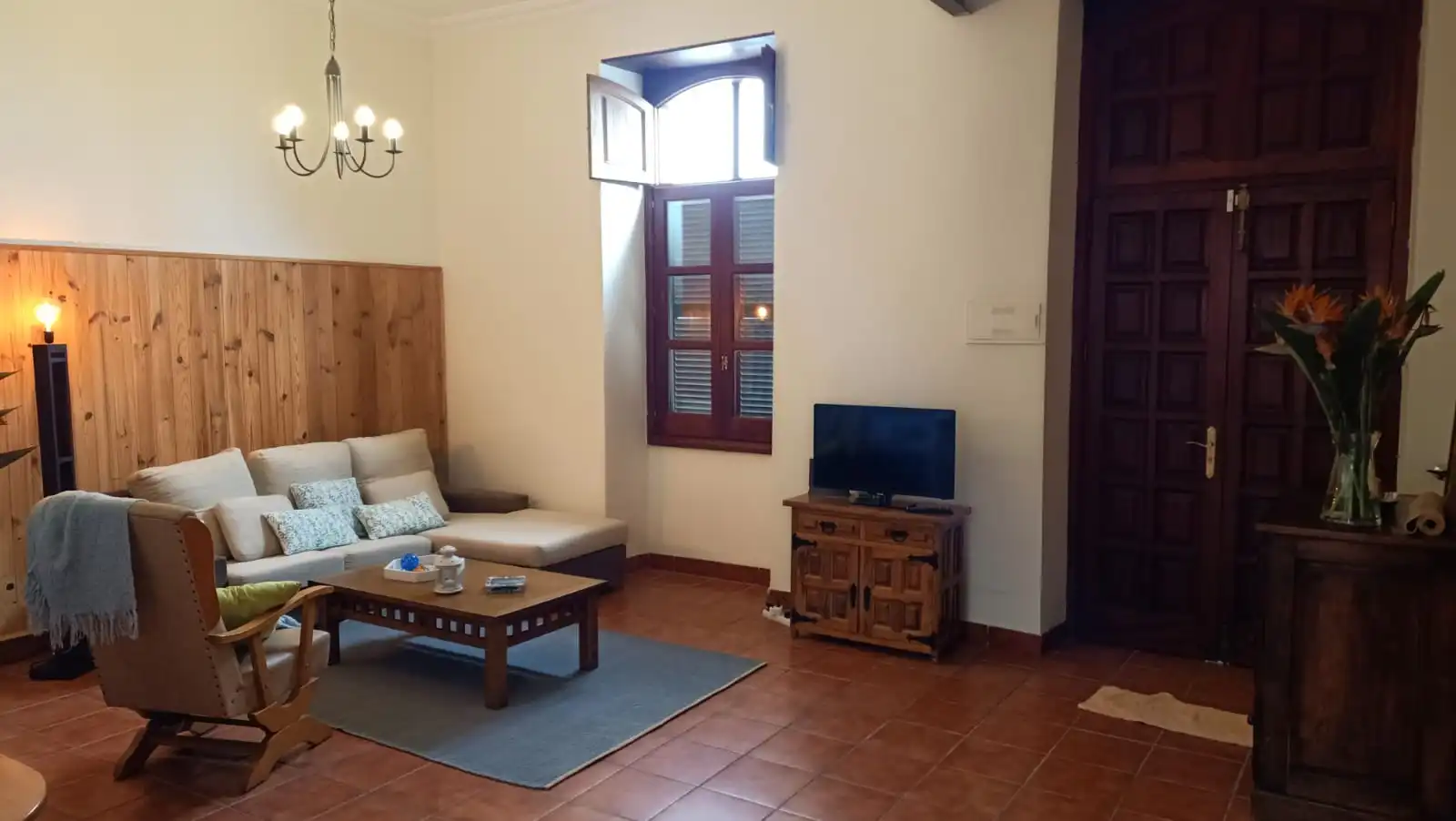 Sala d'estar de Casa o xalet en venda en Las Palmas de Gran Canaria amb Terrassa, Moblat i Forn