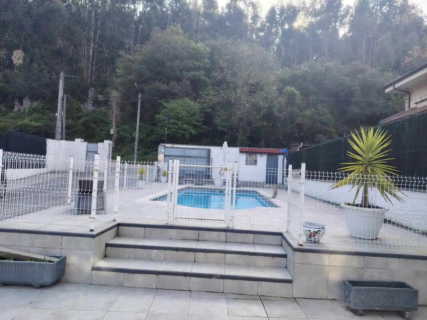Piscina de Casa o chalet en venta en Castro-Urdiales con Jardín privado, Terraza y Trastero
