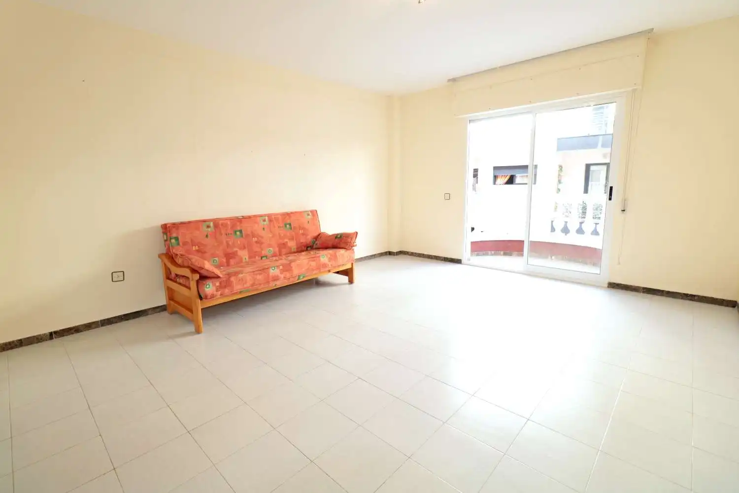 Wohnzimmer von Wohnung zum Verkauf in Torrevieja mit Terrasse