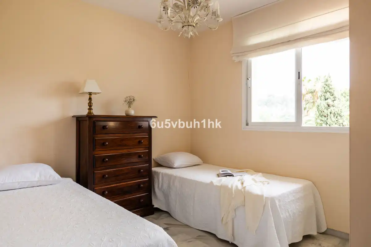 Apartament amb piscina en venda a Avenida Conde Rudi, imagen 6