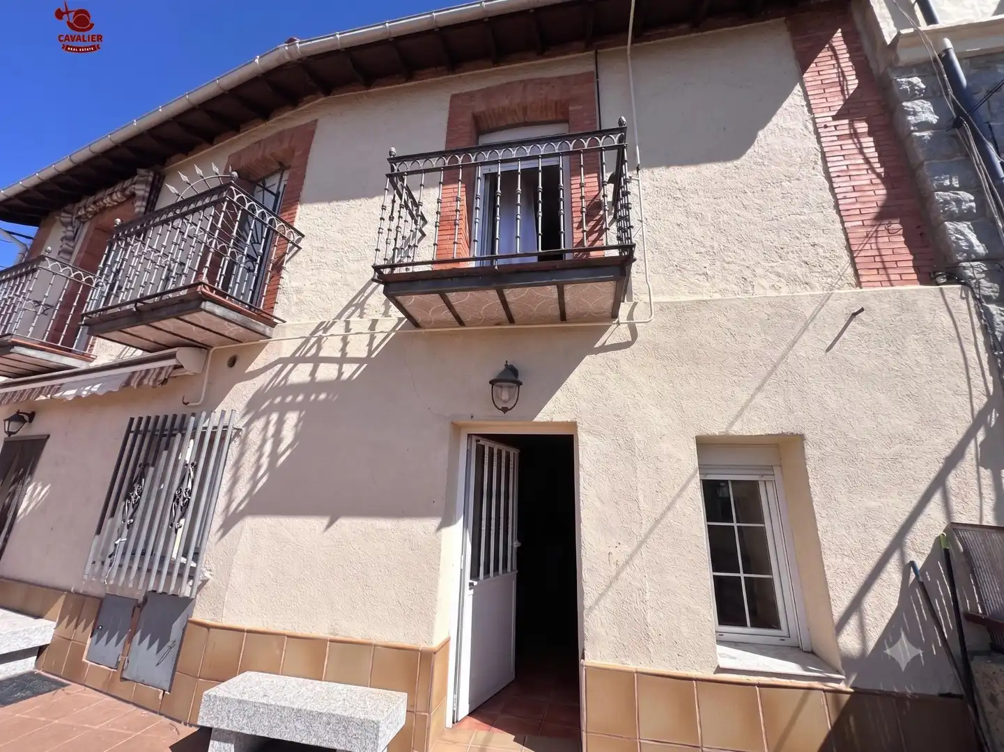 Vista exterior de Casa adosada en venta en Cercedilla con Calefacción, Terraza y Balcón