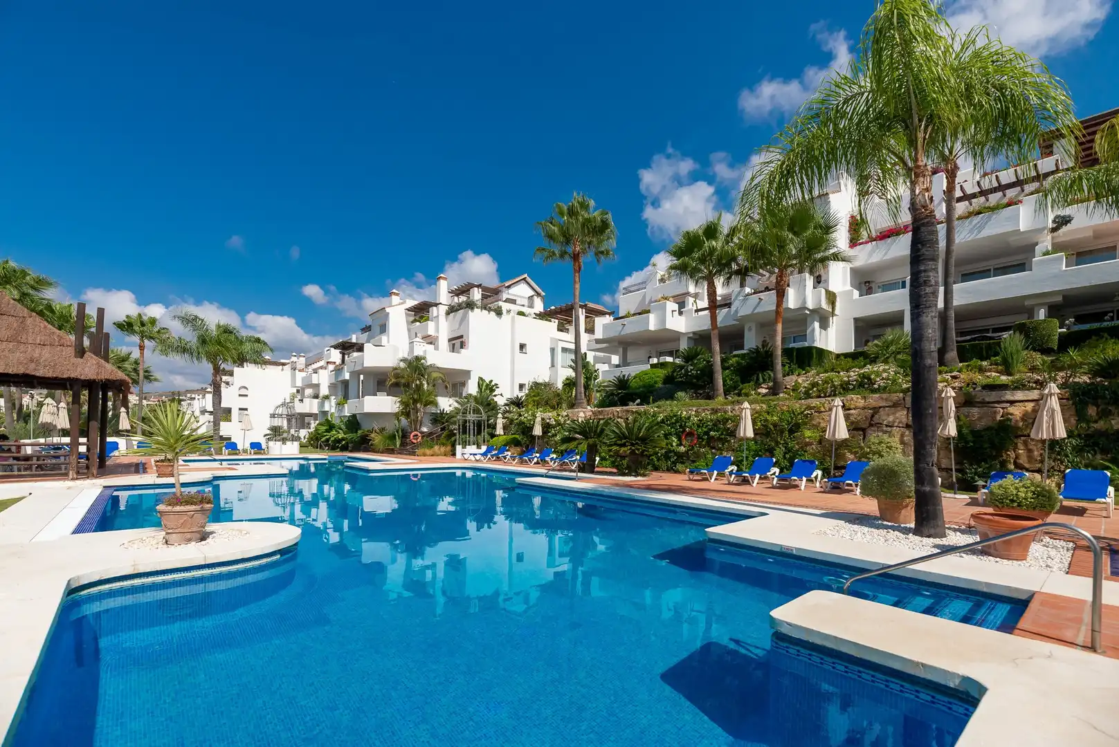 Apartment with pool for sale in Nueva Andalucía, imagen 16