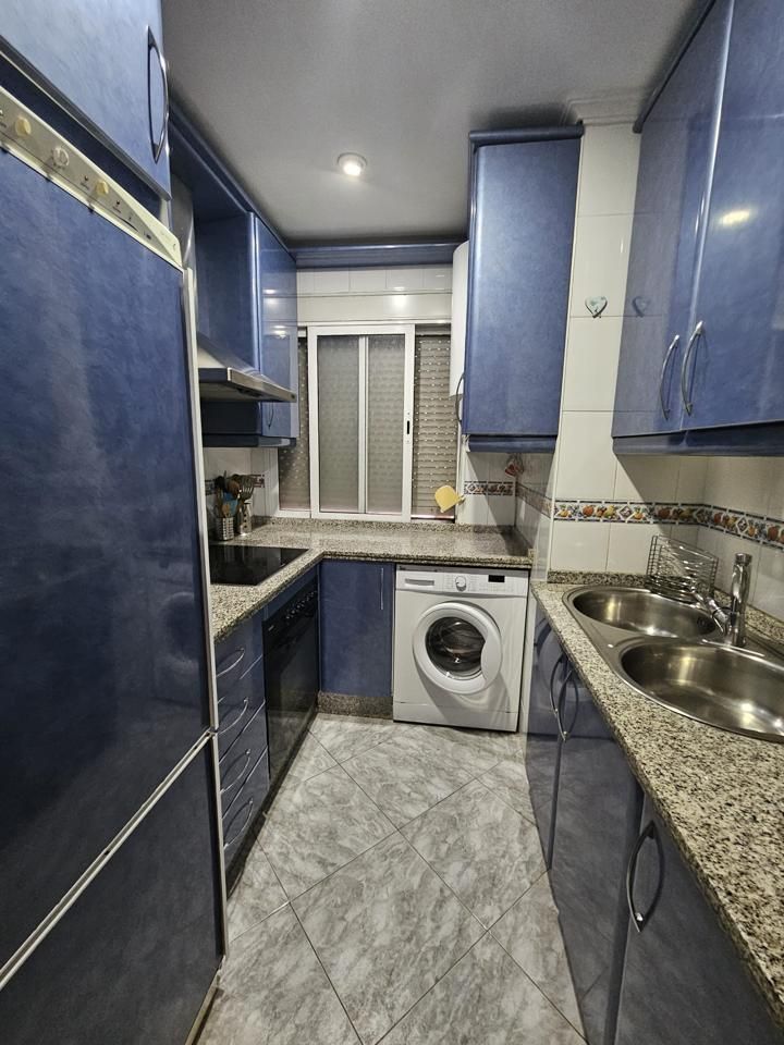 Cuina de Planta baixa en venda en  Sevilla Capital amb Aire condicionat i Moblat