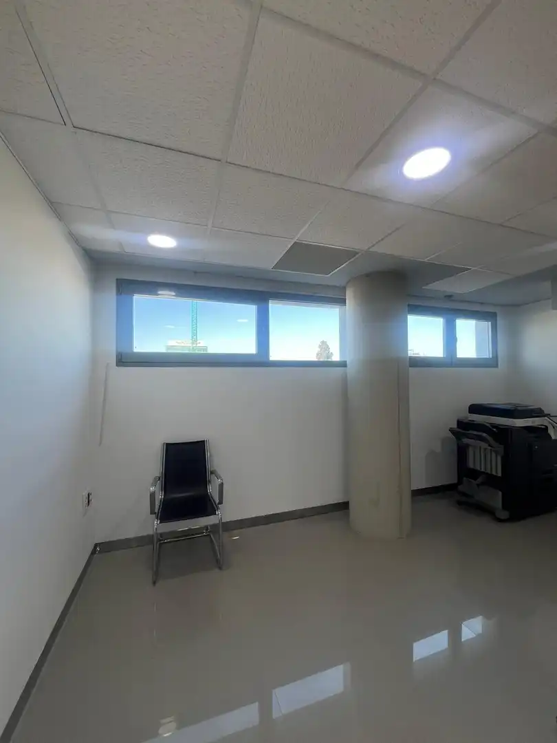 Oficina de lloguer en Murcia amb Traster