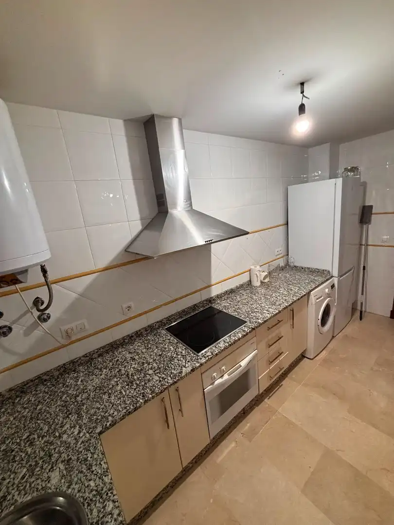 Cuina de Pis en venda en Alcalá de Guadaira amb Aire condicionat, Terrassa i Traster