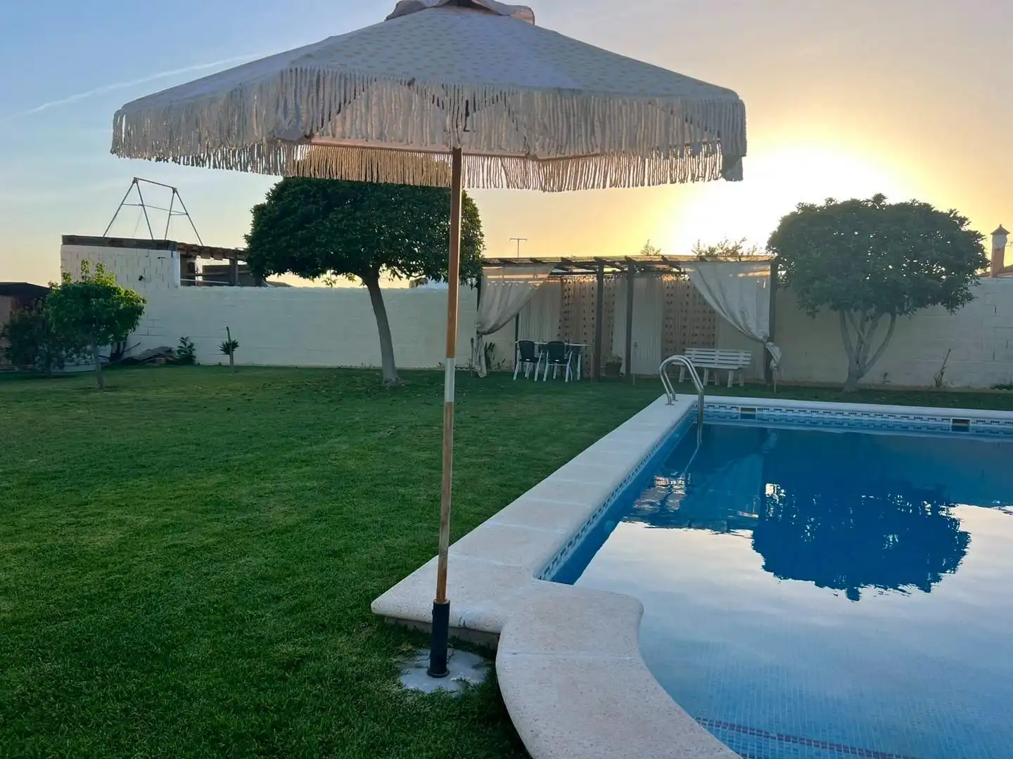 Piscina de Casa o xalet en venda en El Puerto de Santa María