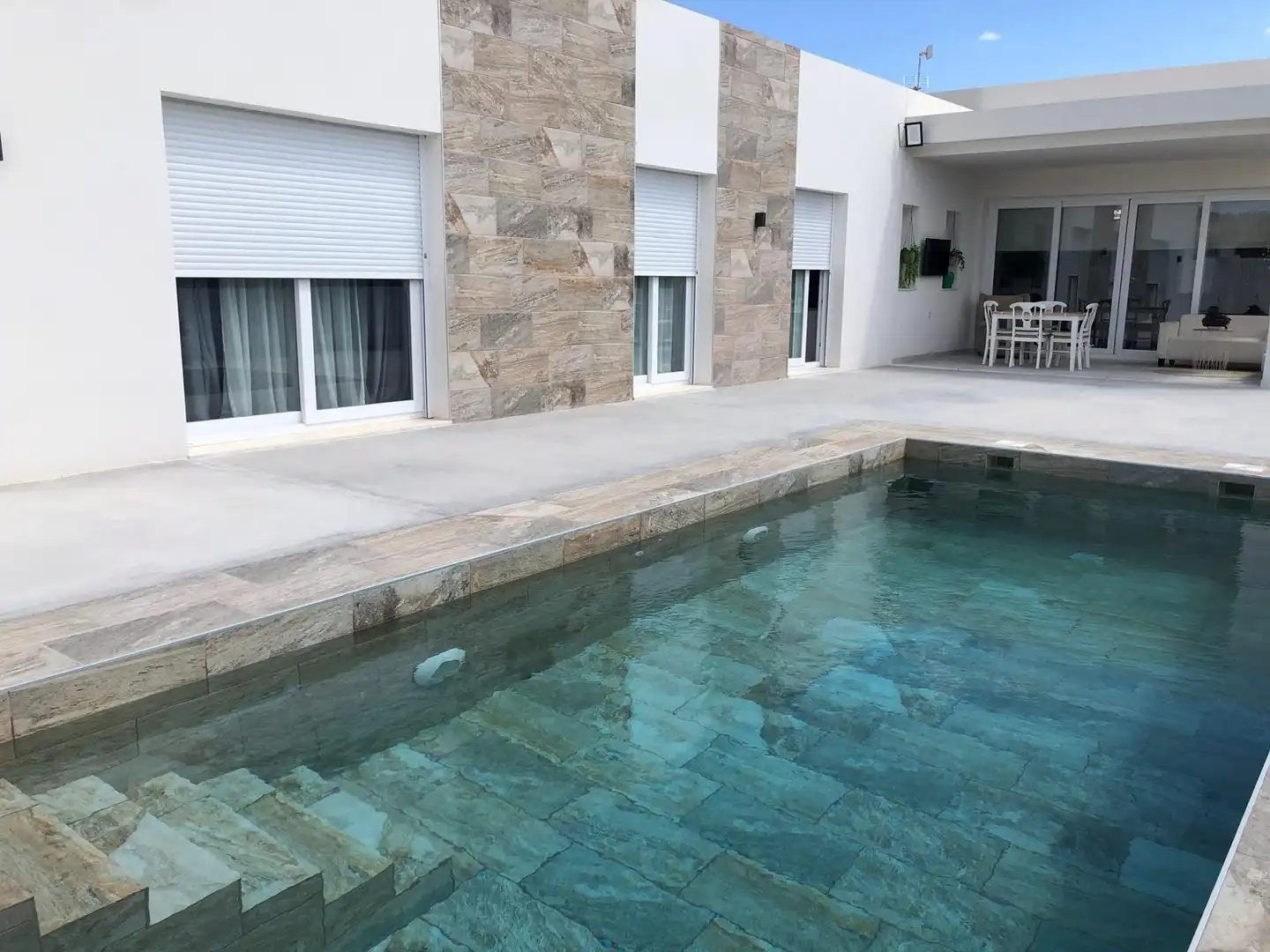 Schwimmbecken von Haus oder Chalet zum Verkauf in Aspe mit Klimaanlage, Privatgarten und Terrasse