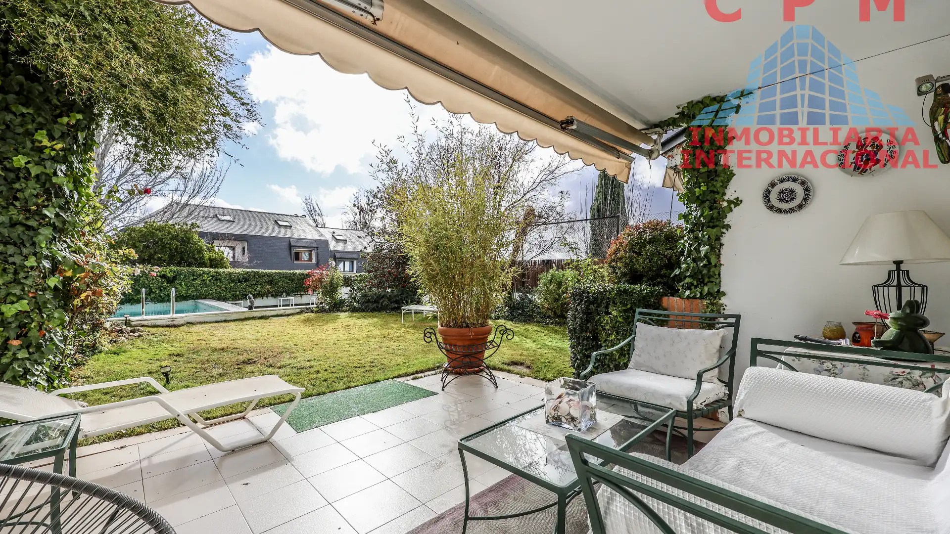 Terrace of Single-family semi-detached for sale in  Madrid Capital  with Air Conditioner, Heating and Private garden