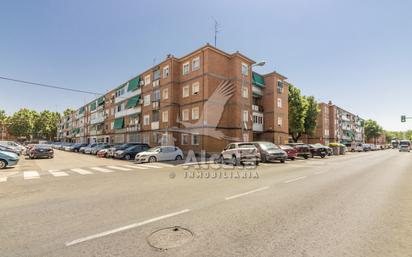 Vista exterior de Pis en venda en Alcalá de Henares amb Aire condicionat i Calefacció