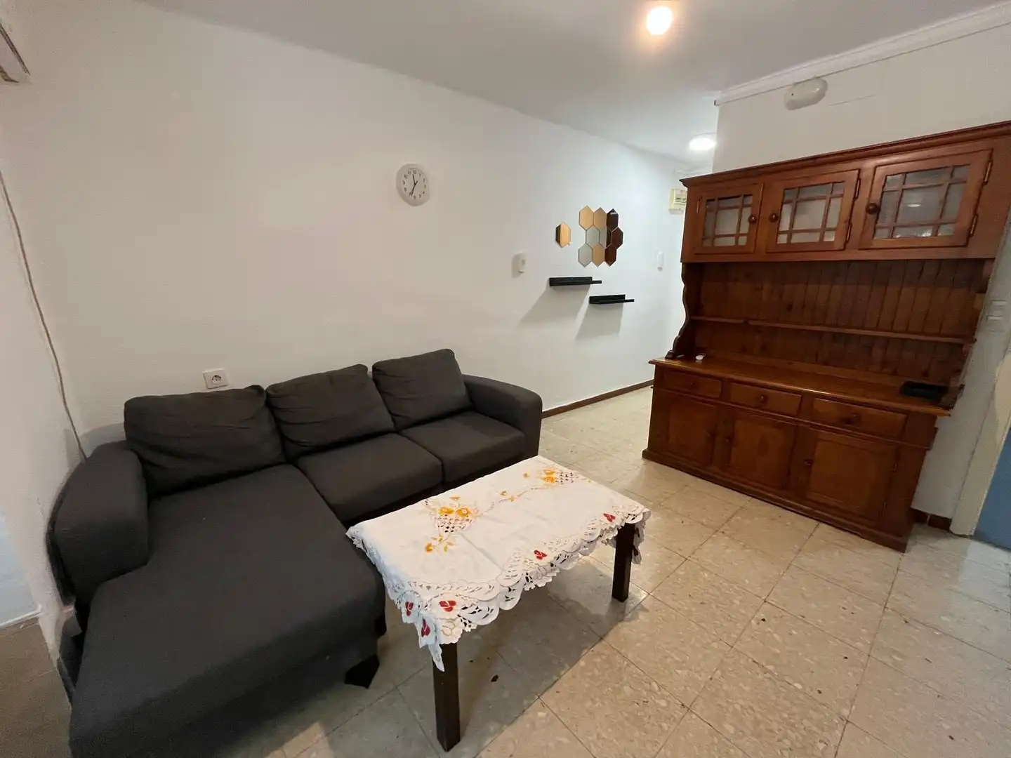 Living room of Flat for rent in Sevilla  with Air Conditioner and Furnished